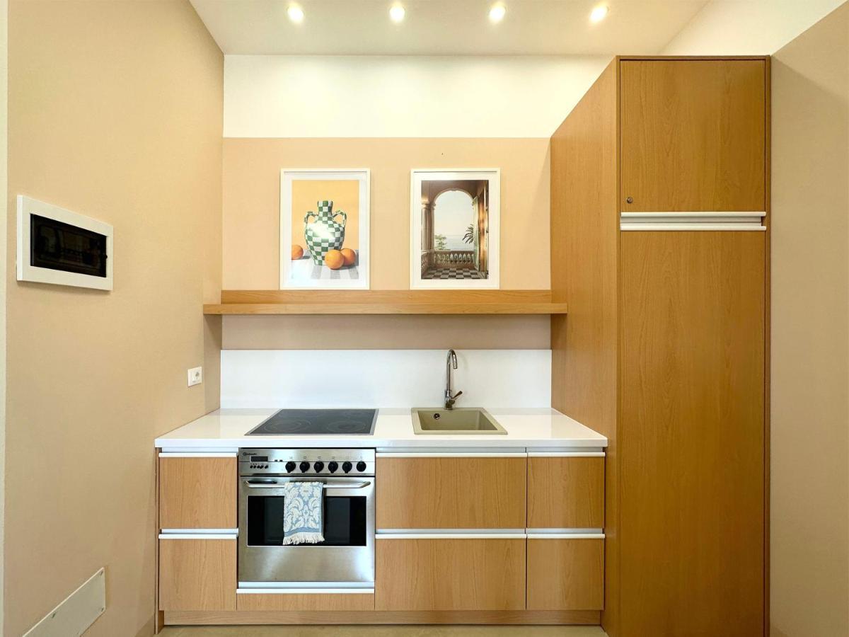 13 Eur For Monthly Stay - Home By The Sea - Hbs Golem  Esterno foto