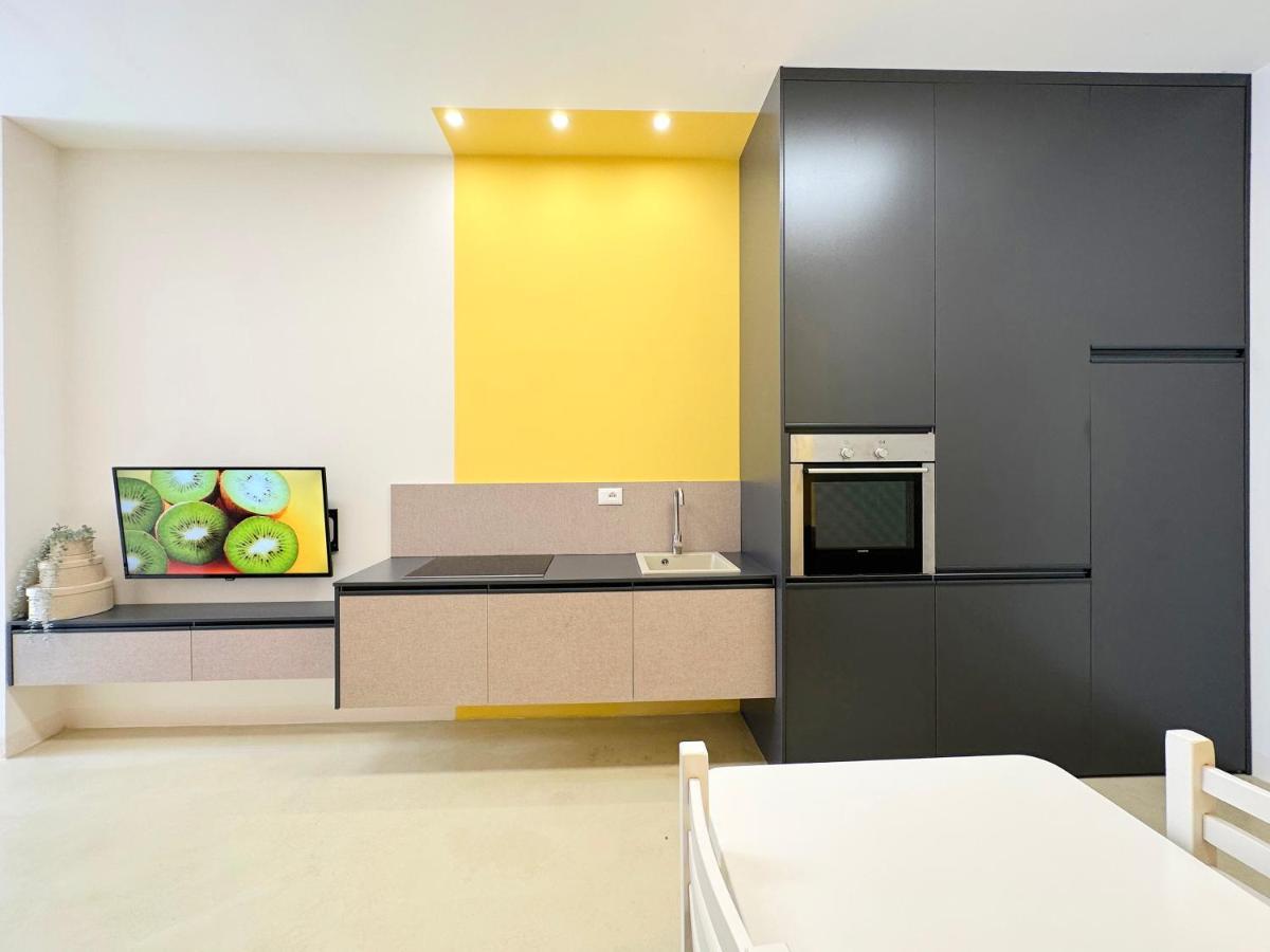 13 Eur For Monthly Stay - Home By The Sea - Hbs Golem  Esterno foto